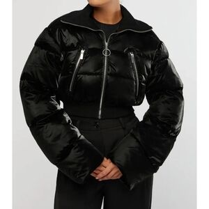 NWT WeWoreWhat Glossy Cropped Puffer Jacket Size Medium In Black